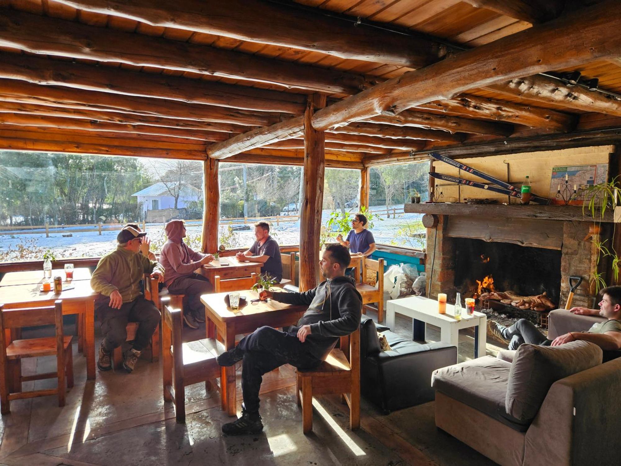 Hostel Capsula Refugio Oeste San Carlos de Bariloche Exteriör bild